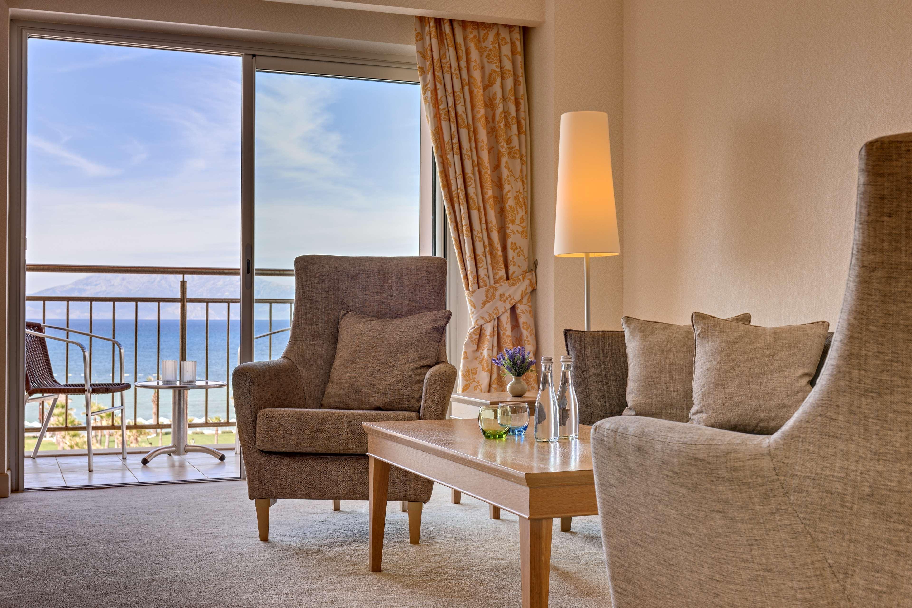Radisson Blu Resort & Spa Cesme Exterior photo